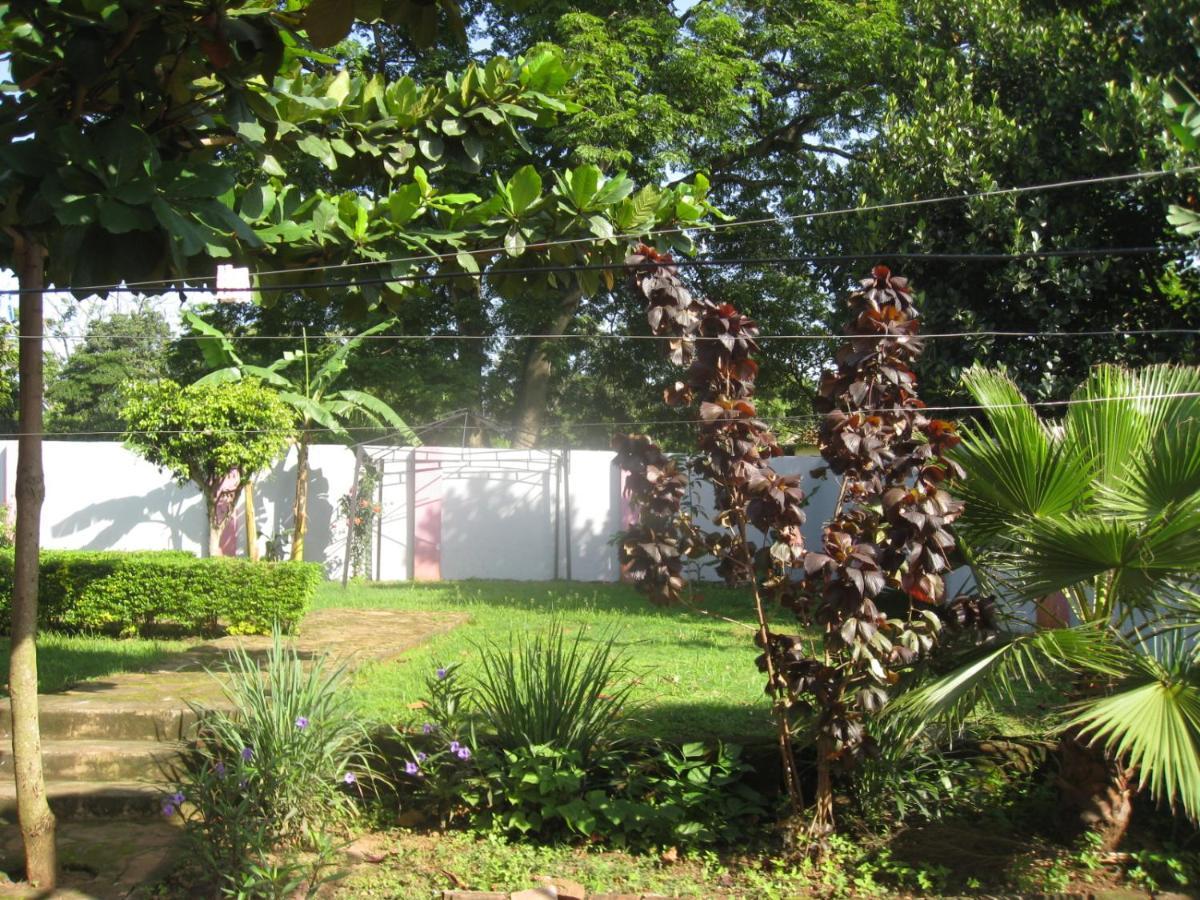 Rest&Restoration Hotel&Gardens Mbale Exterior foto